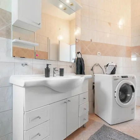 Lägenhet Apartment Makarska City *