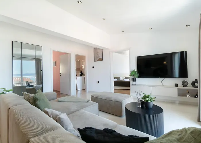 Апартаменти Apartment Makarska City